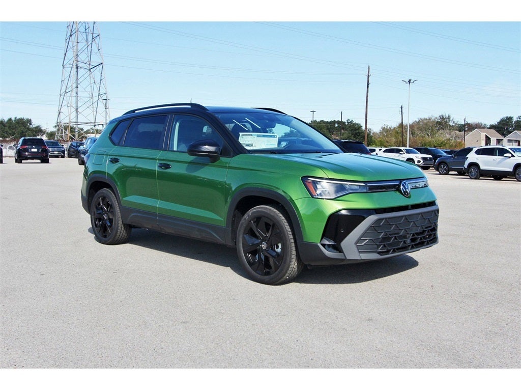 2025 Volkswagen Taos 1.5T SE Black