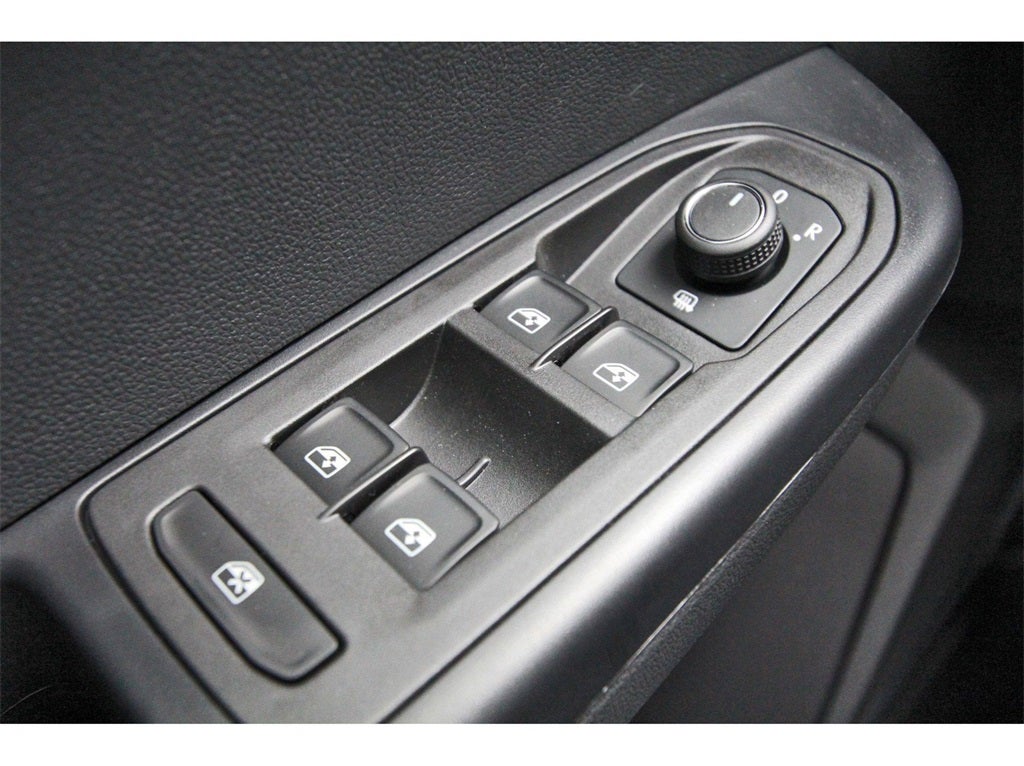 2025 Volkswagen Taos 1.5T SE Black