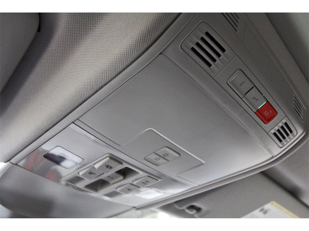 2025 Volkswagen Taos 1.5T SE Black