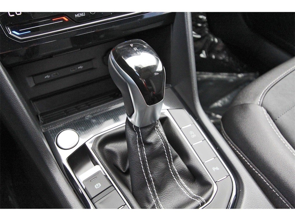 2025 Volkswagen Taos 1.5T SE Black