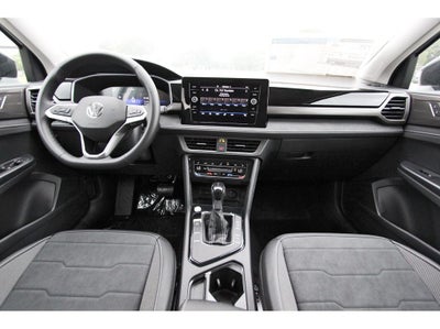 2026 Volkswagen Taos 1.5T SE Black