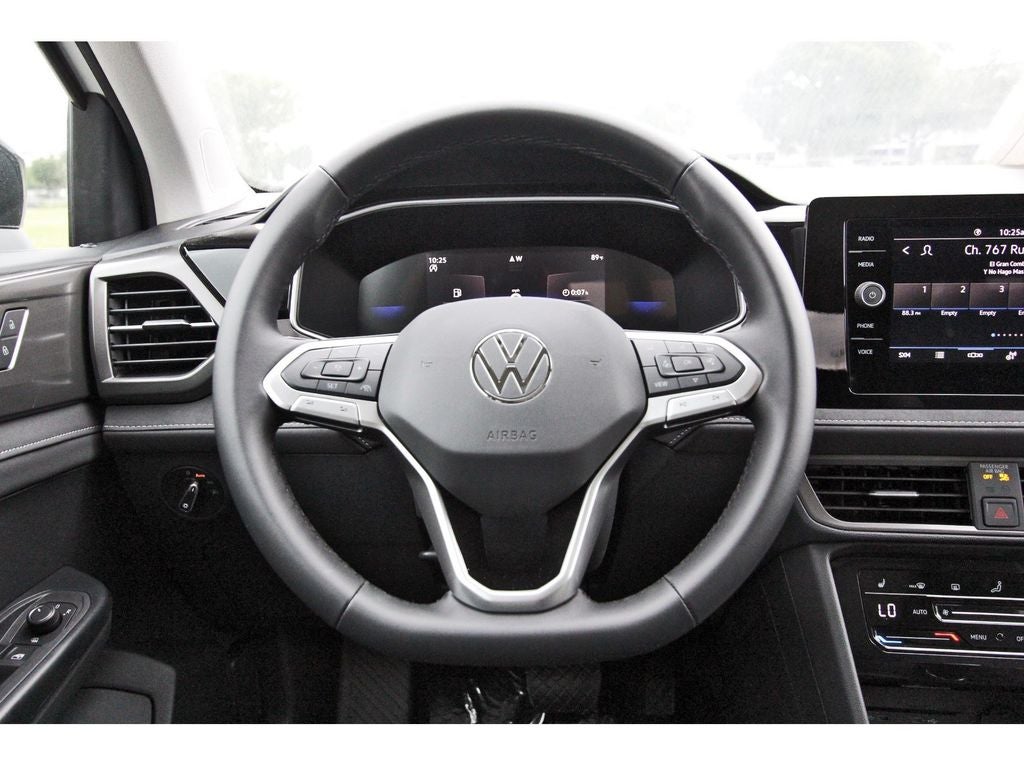 2026 Volkswagen Taos 1.5T SE Black