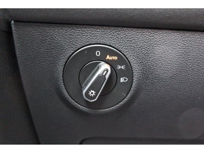 2026 Volkswagen Taos 1.5T SE Black