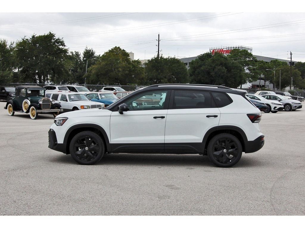 2026 Volkswagen Taos 1.5T SE Black