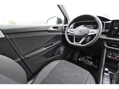 2026 Volkswagen Taos 1.5T SE Black