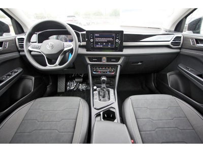 2026 Volkswagen Taos 1.5T SE Black