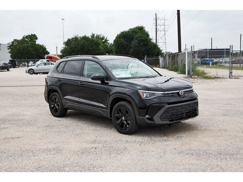 2026 Volkswagen Taos 1.5T SE Black