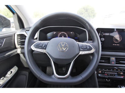 2026 Volkswagen Taos 1.5T SE Black