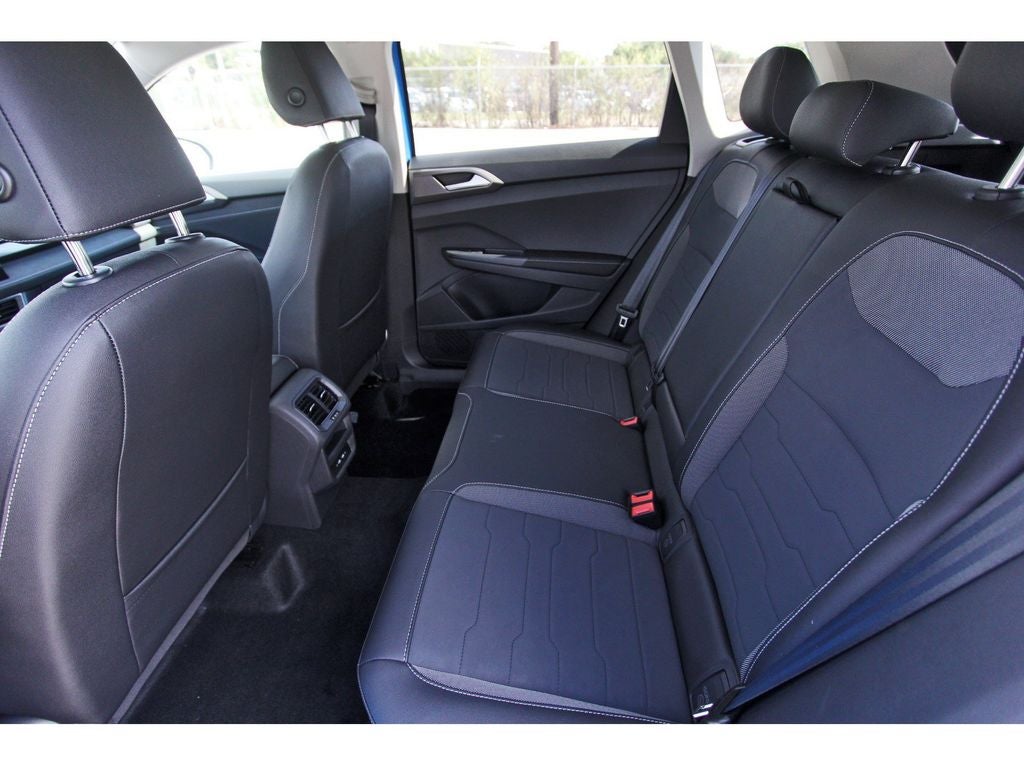 2026 Volkswagen Taos 1.5T SE Black