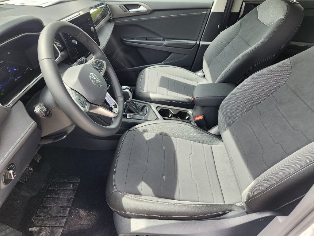 2027 Volkswagen Taos 1.5T SE Black