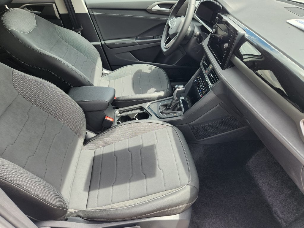 2027 Volkswagen Taos 1.5T SE Black