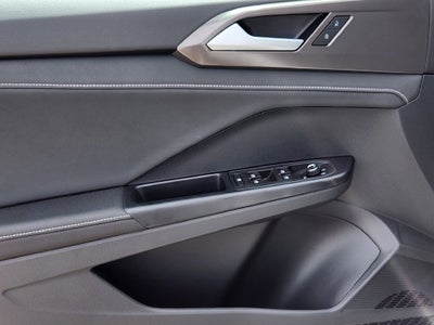 2027 Volkswagen Taos 1.5T SE Black