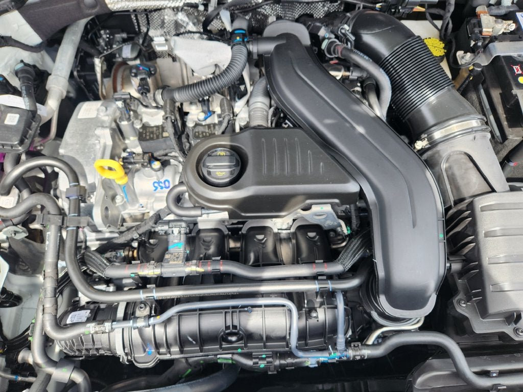 2027 Volkswagen Taos 1.5T SE Black