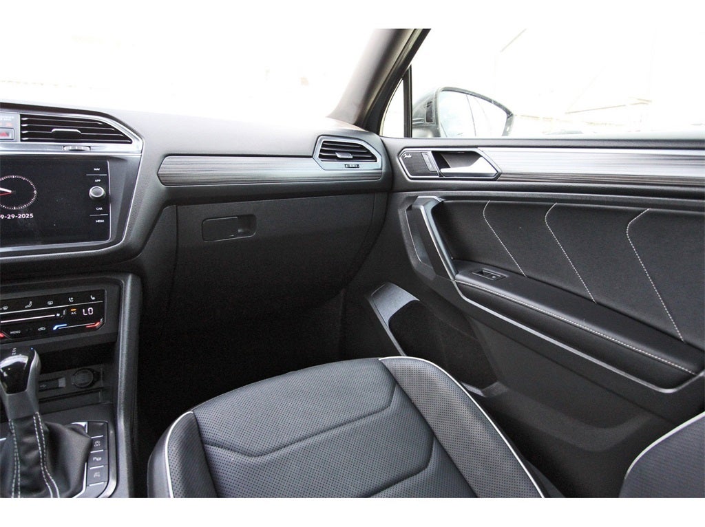 2022 Volkswagen Tiguan 2.0T SEL R-Line