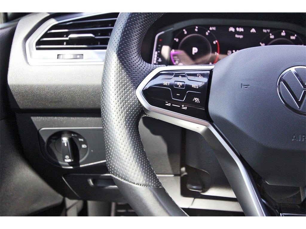 2022 Volkswagen Tiguan 2.0T SEL R-Line