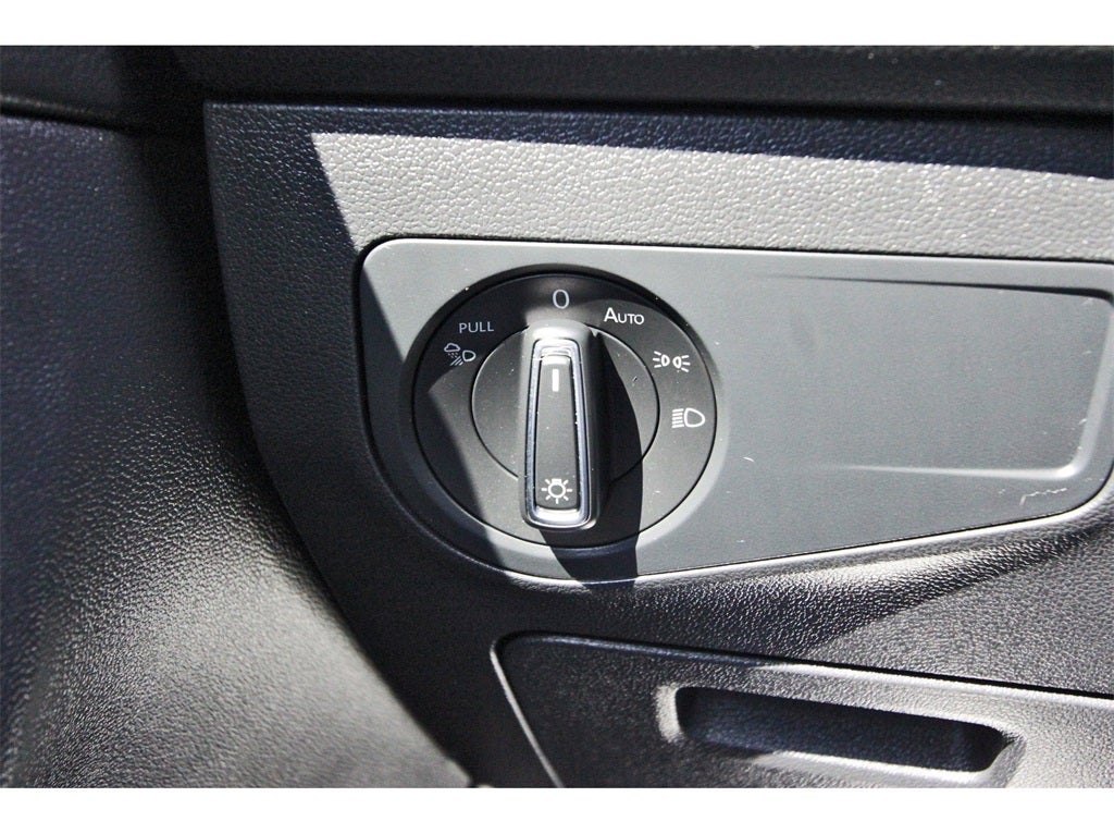 2022 Volkswagen Tiguan 2.0T SEL R-Line