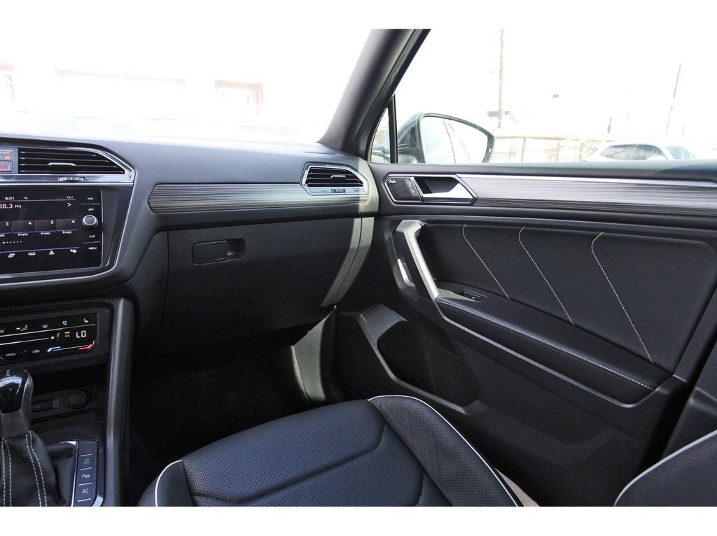 2022 Volkswagen Tiguan 2.0T SEL R-Line