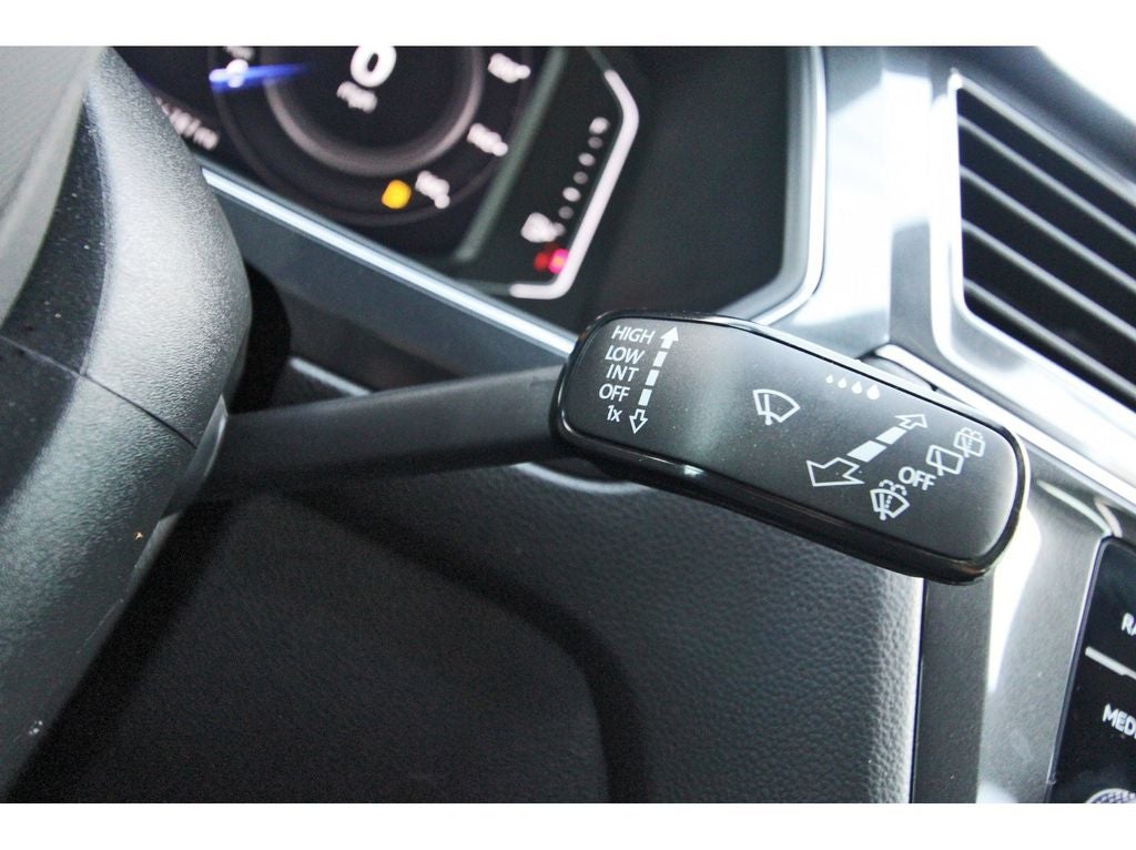 2022 Volkswagen Tiguan 2.0T SEL R-Line