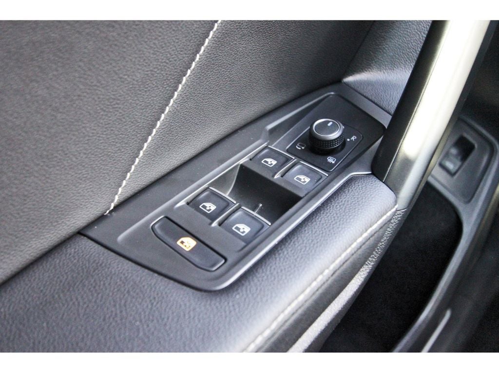 2022 Volkswagen Tiguan 2.0T SEL R-Line