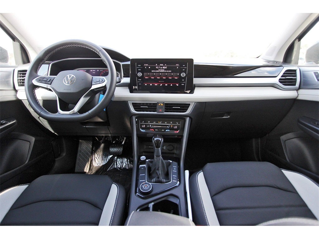 2026 Volkswagen Taos 1.5T SEL