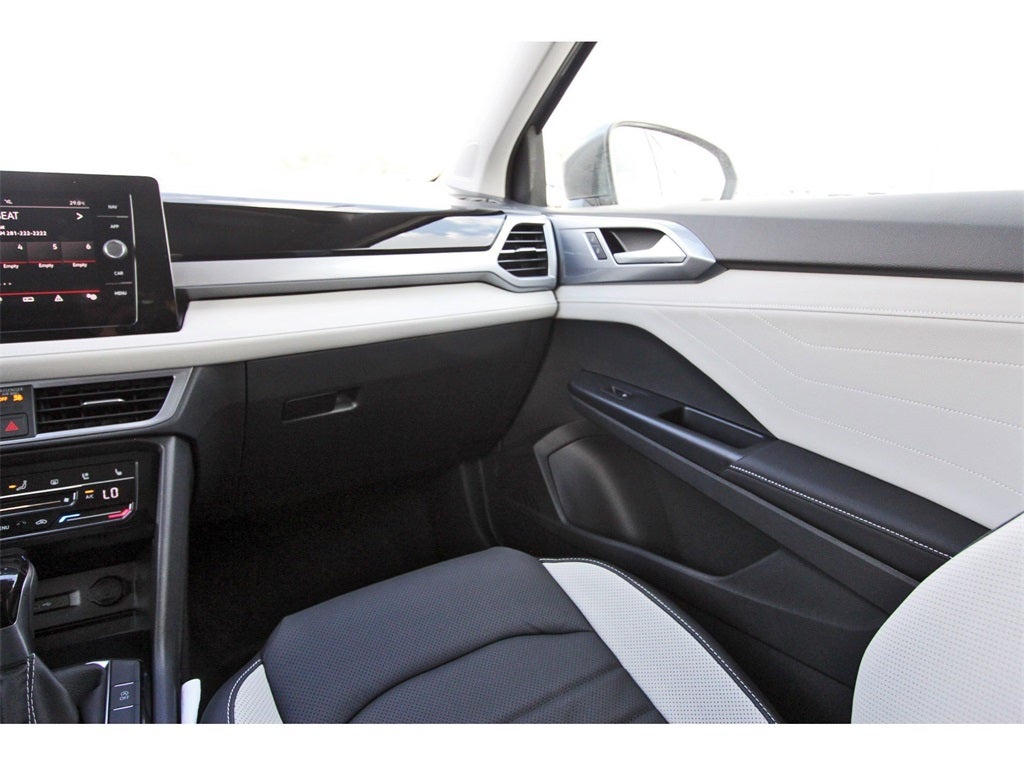 2026 Volkswagen Taos 1.5T SEL