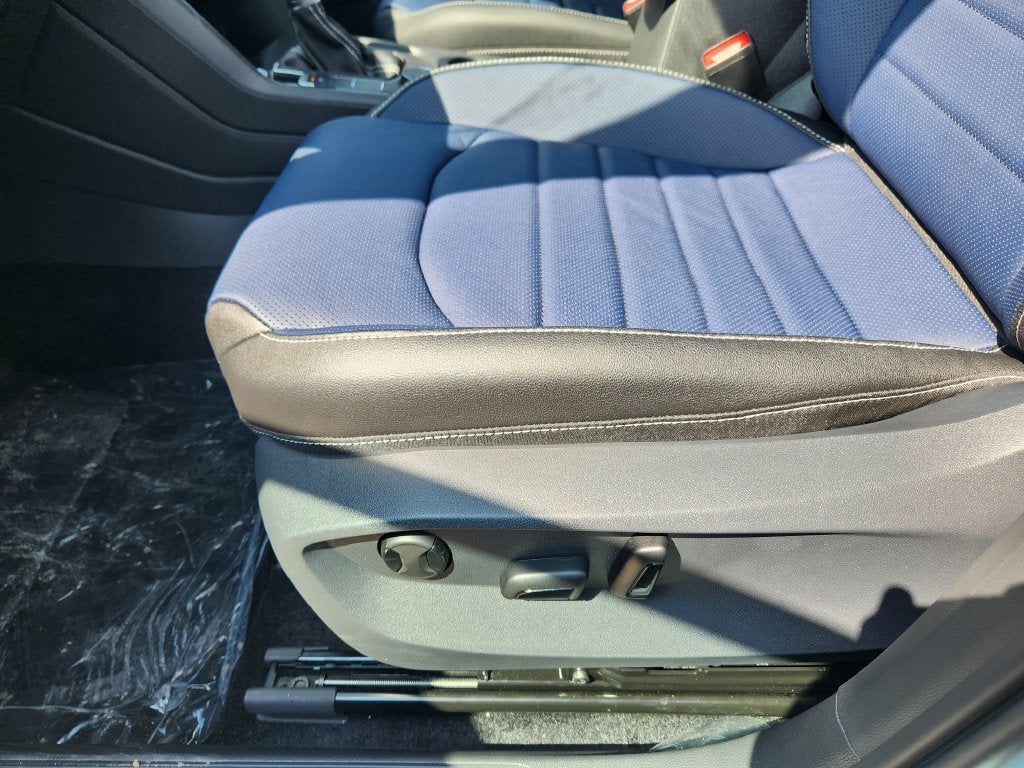 2027 Volkswagen Taos 1.5T SEL