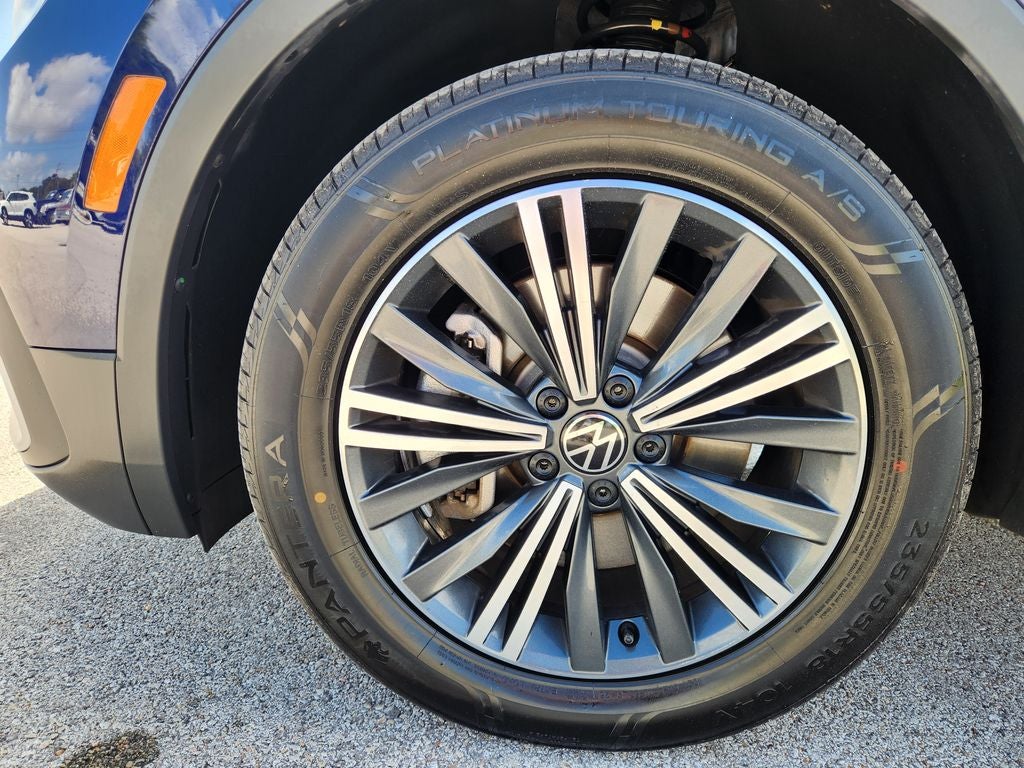 2024 Volkswagen Tiguan 2.0T Wolfsburg Edition