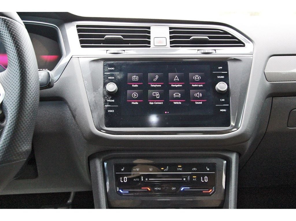 2024 Volkswagen Tiguan 2.0T SE R-Line Black
