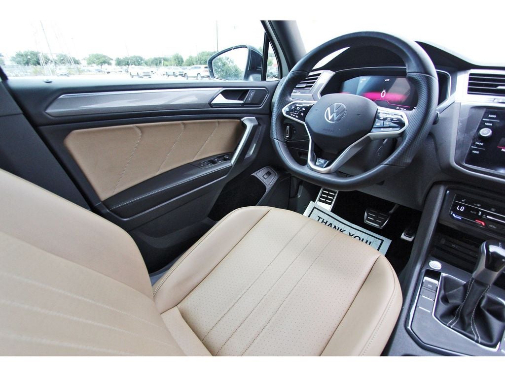 2024 Volkswagen Tiguan 2.0T SE R-Line Black