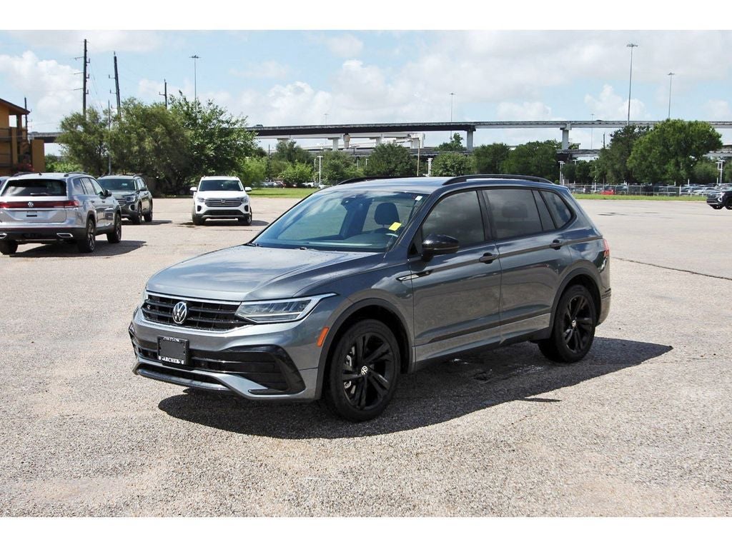 2023 Volkswagen Tiguan 2.0T SE R-Line Black