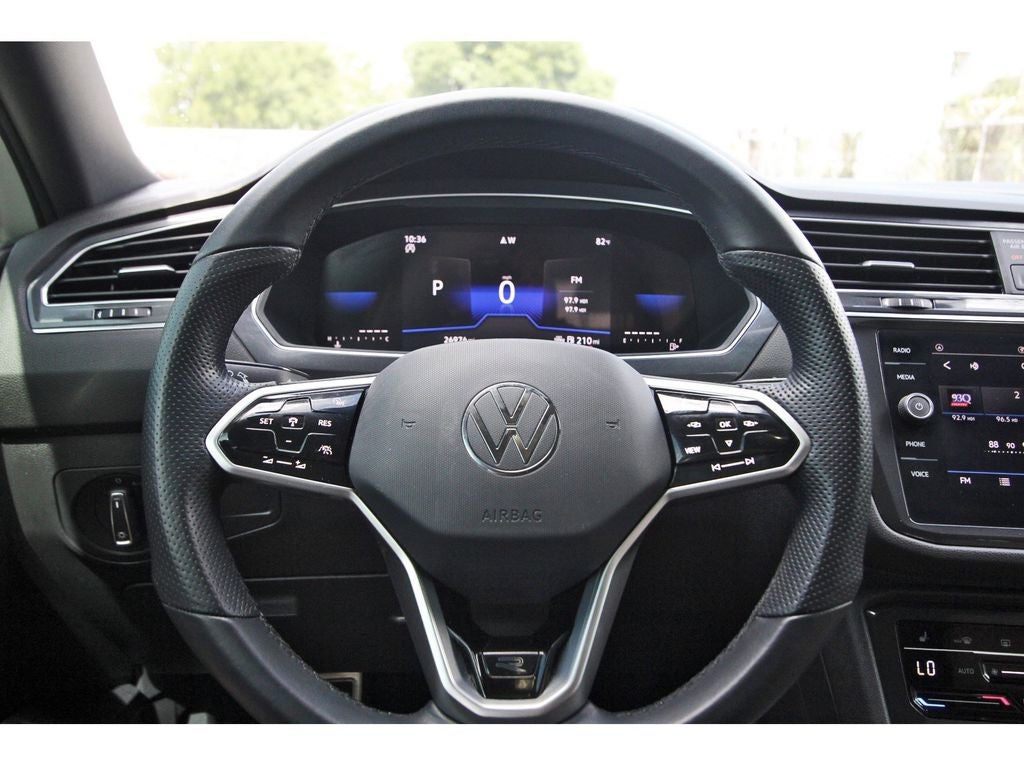 2023 Volkswagen Tiguan 2.0T SE R-Line Black