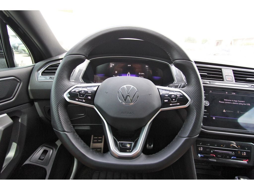 2024 Volkswagen Tiguan 2.0T SE R-Line Black