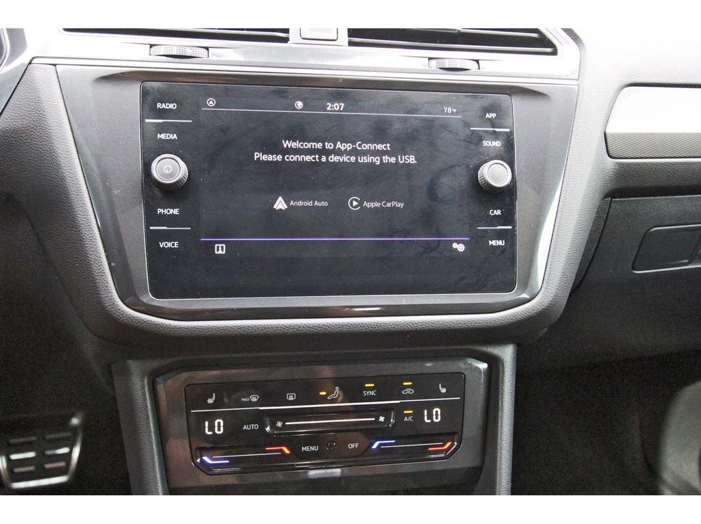 2024 Volkswagen Tiguan 2.0T SE R-Line Black