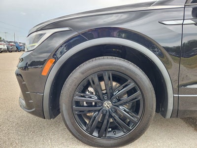 2022 Volkswagen Tiguan 2.0T SE R-Line Black