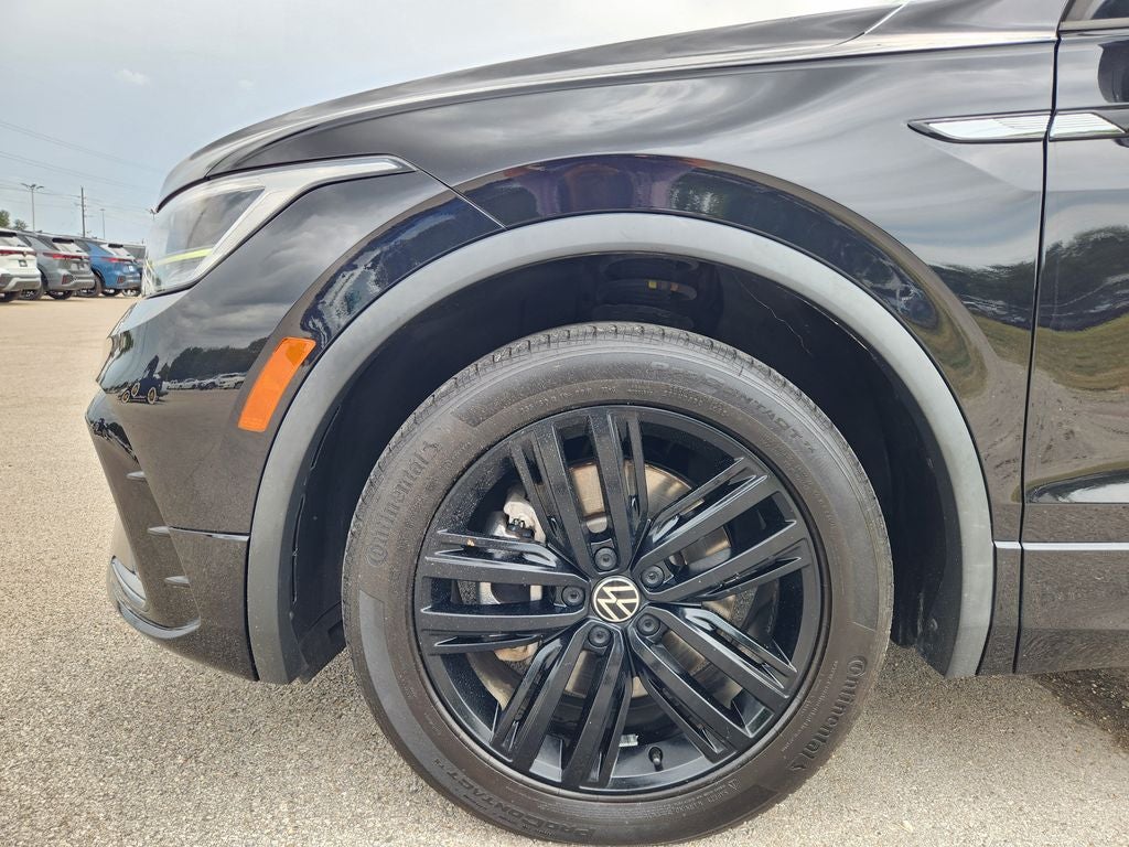2022 Volkswagen Tiguan 2.0T SE R-Line Black