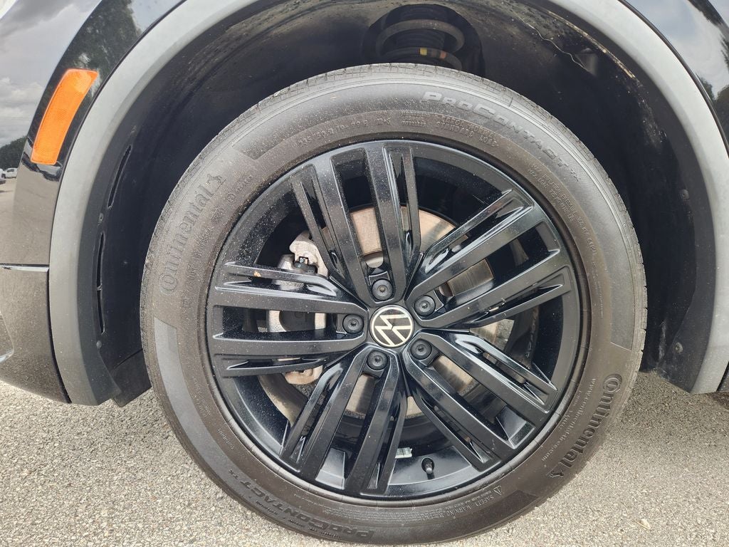2022 Volkswagen Tiguan 2.0T SE R-Line Black