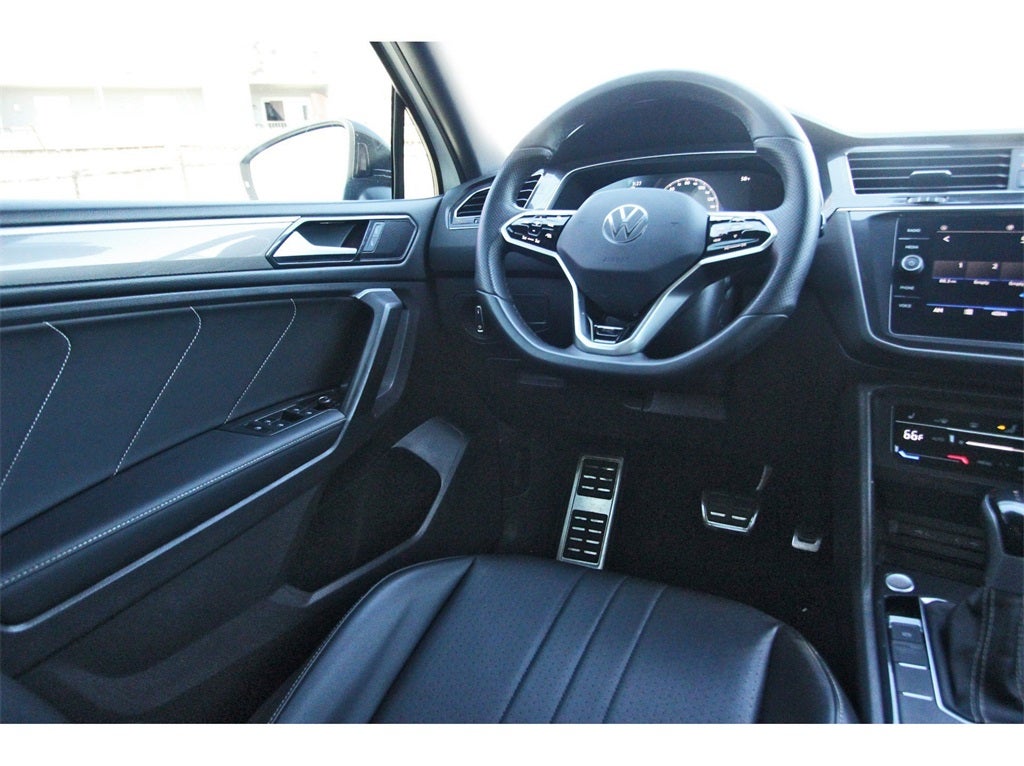 2023 Volkswagen Tiguan 2.0T SE R-Line Black