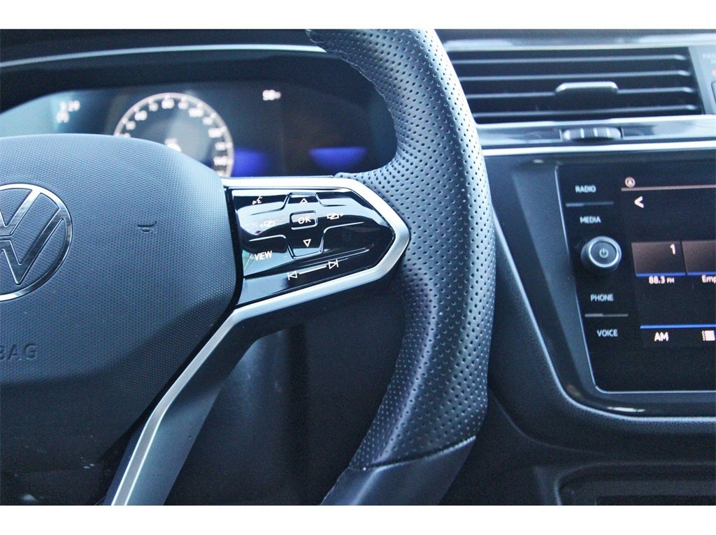 2023 Volkswagen Tiguan 2.0T SE R-Line Black