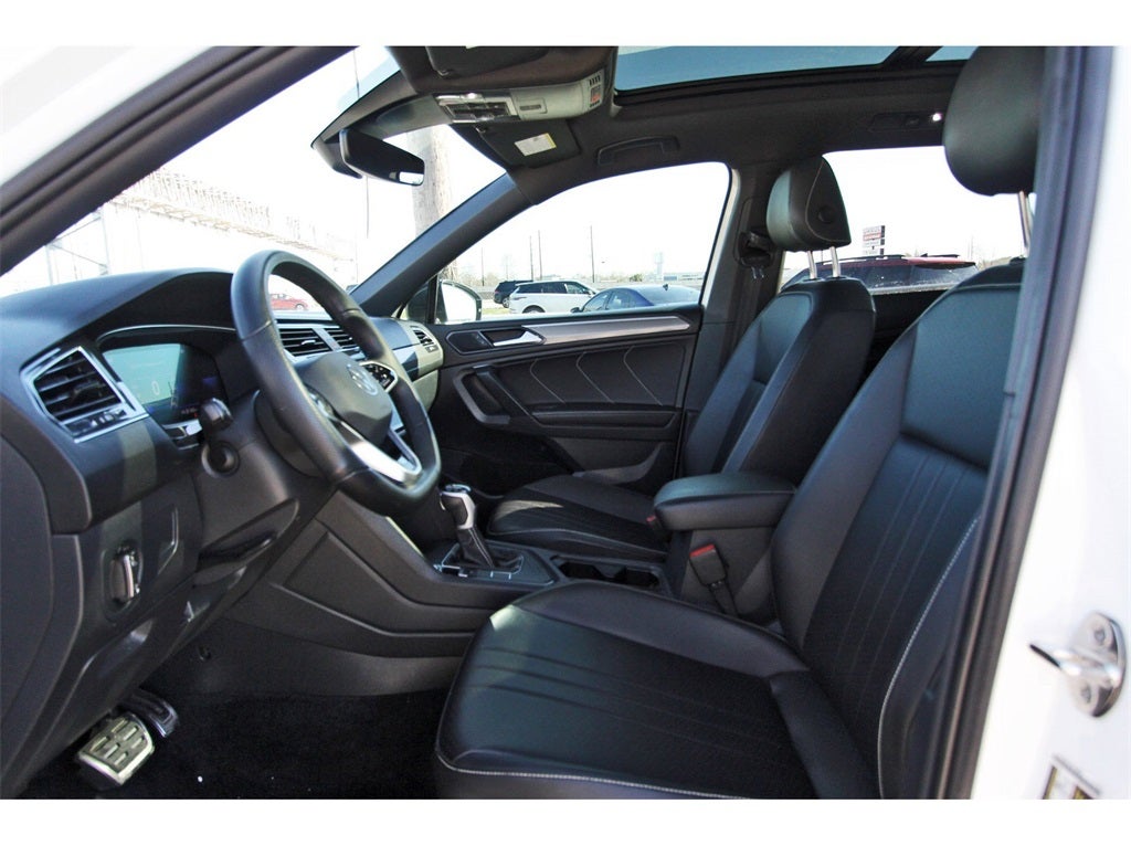 2023 Volkswagen Tiguan 2.0T SE R-Line Black