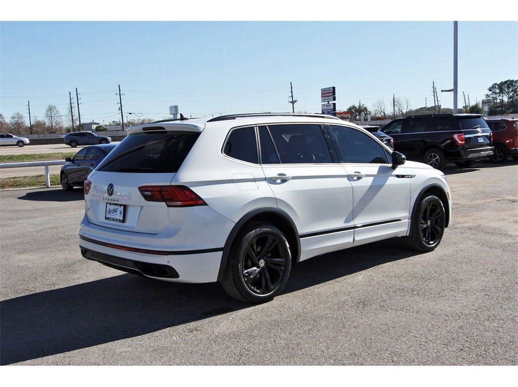 2023 Volkswagen Tiguan 2.0T SE R-Line Black