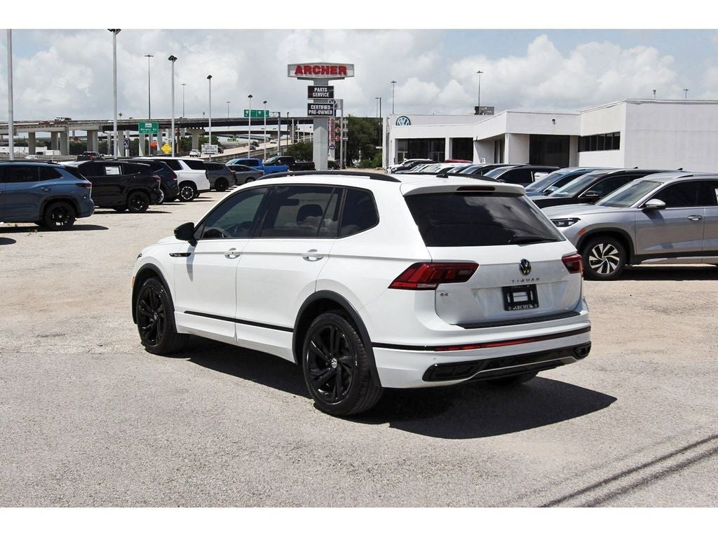 2023 Volkswagen Tiguan 2.0T SE R-Line Black