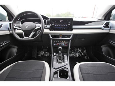 2026 Volkswagen Taos 1.5T SE