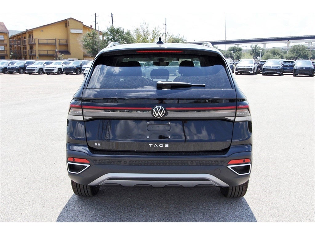 2025 Volkswagen Taos 1.5T SE