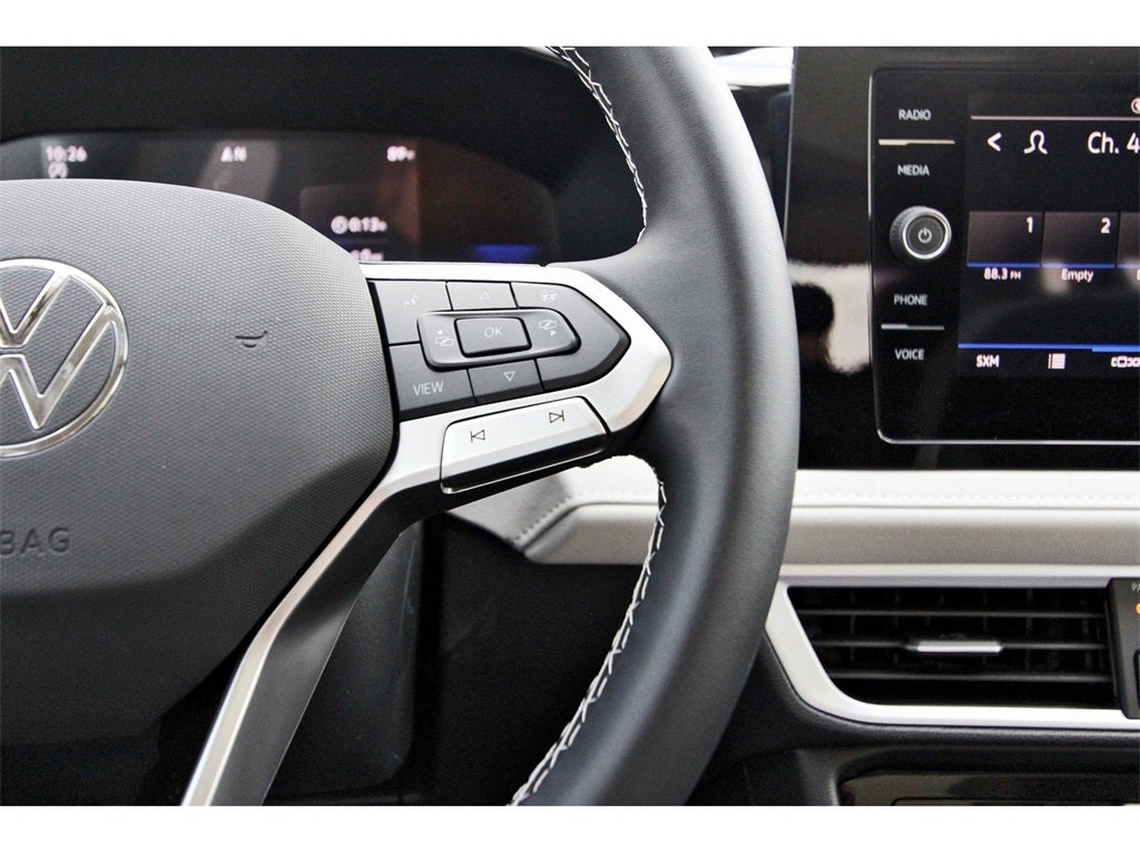 2025 Volkswagen Taos 1.5T SE