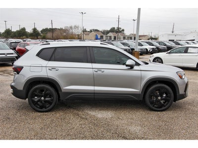 2025 Volkswagen Taos 1.5T SE