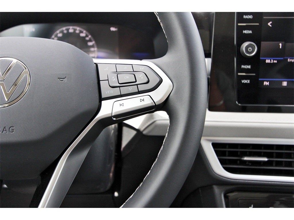 2025 Volkswagen Taos 1.5T SE