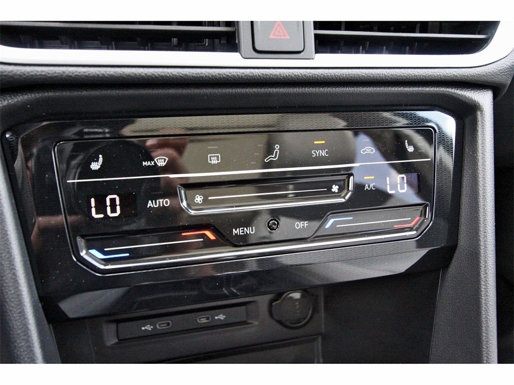 2025 Volkswagen Taos 1.5T SE