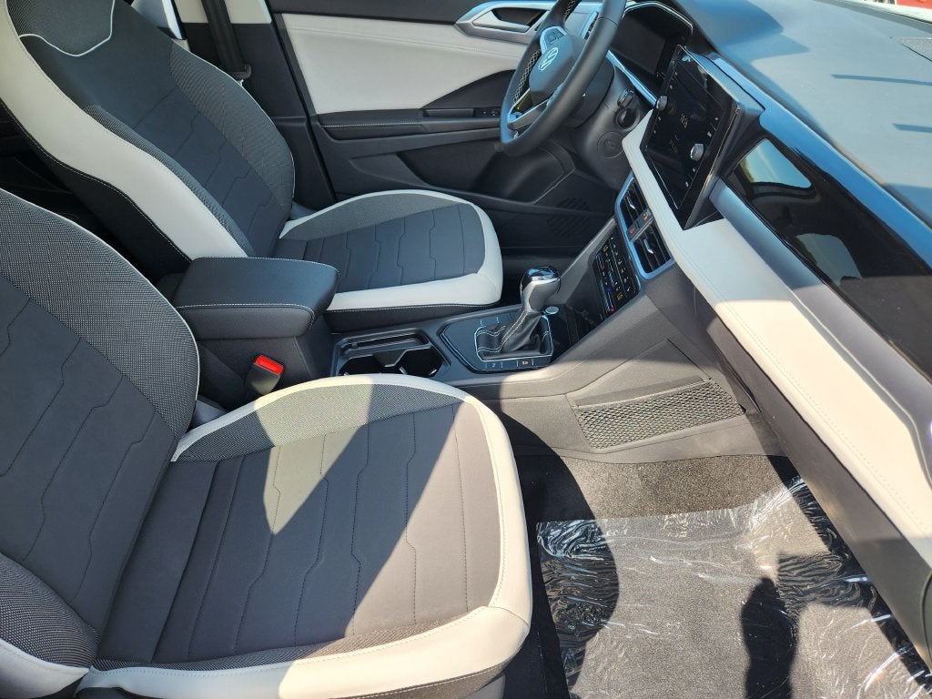 2027 Volkswagen Taos 1.5T SE