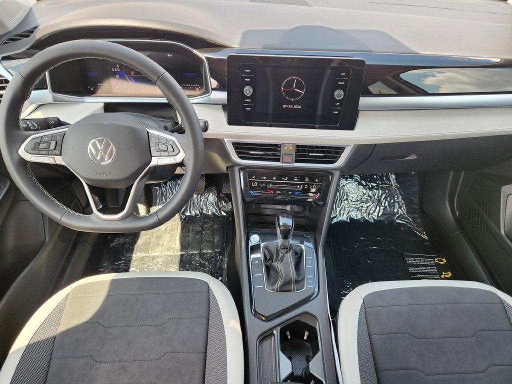 2027 Volkswagen Taos 1.5T SE