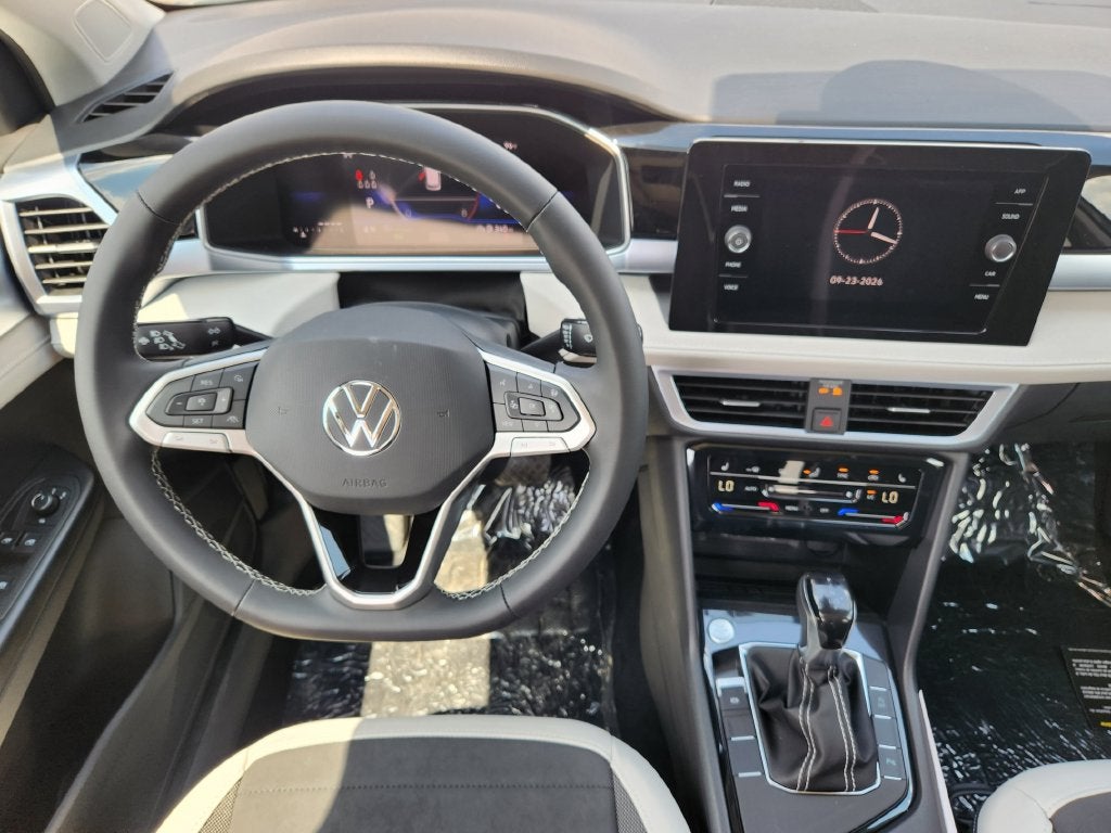 2027 Volkswagen Taos 1.5T SE